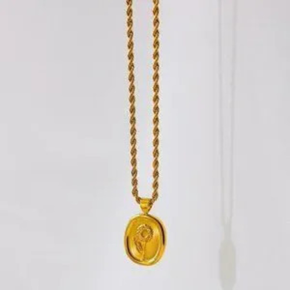 New 18K Gold Plated Oval Sunflower Pendant Necklace